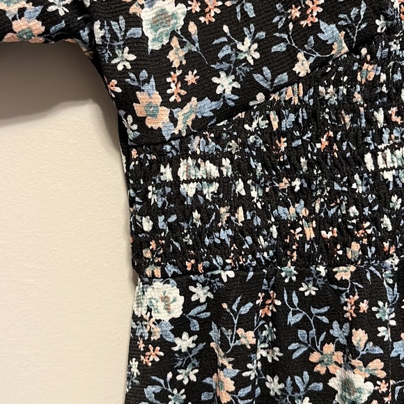 Dress - Picture 3 of 4